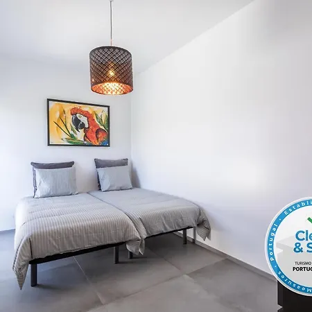Luxury 47 אלבופיירה