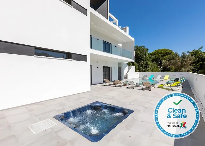 Luxury 47 * 阿尔布费拉