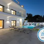 Willa Luxury 47 *
