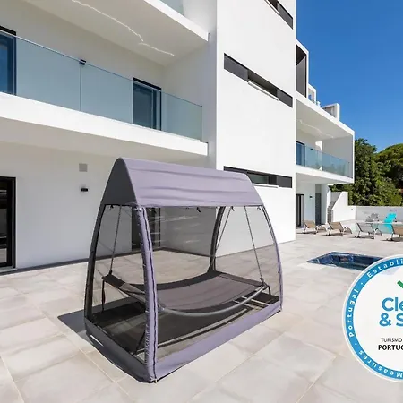 Luxury 47 Villa *