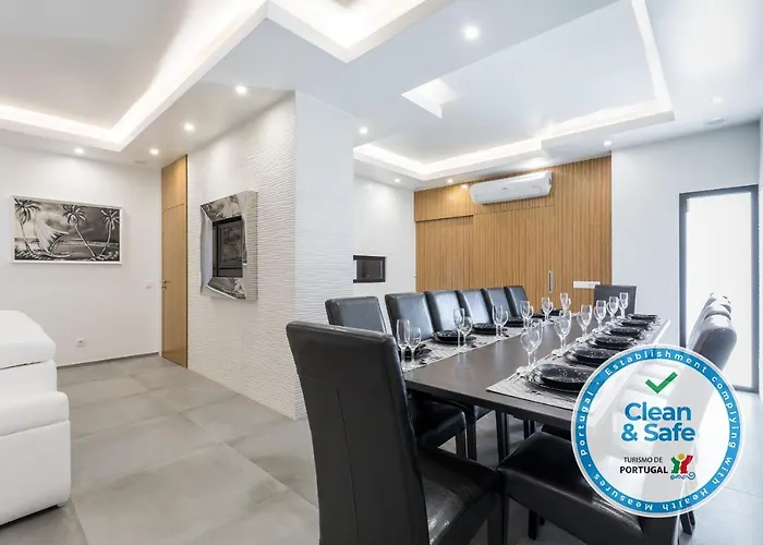 Luxury 47 וילה אלבופיירה