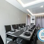 Luxury 47 וילה אלבופיירה