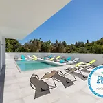 Luxury 47 וילה *