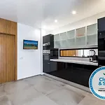 Luxury 47 וילה *