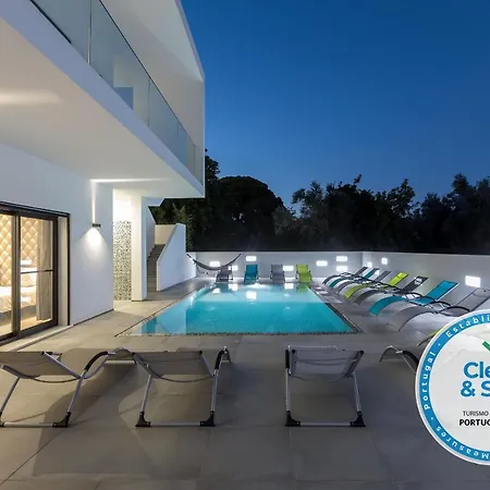 Luxury 47 Vila